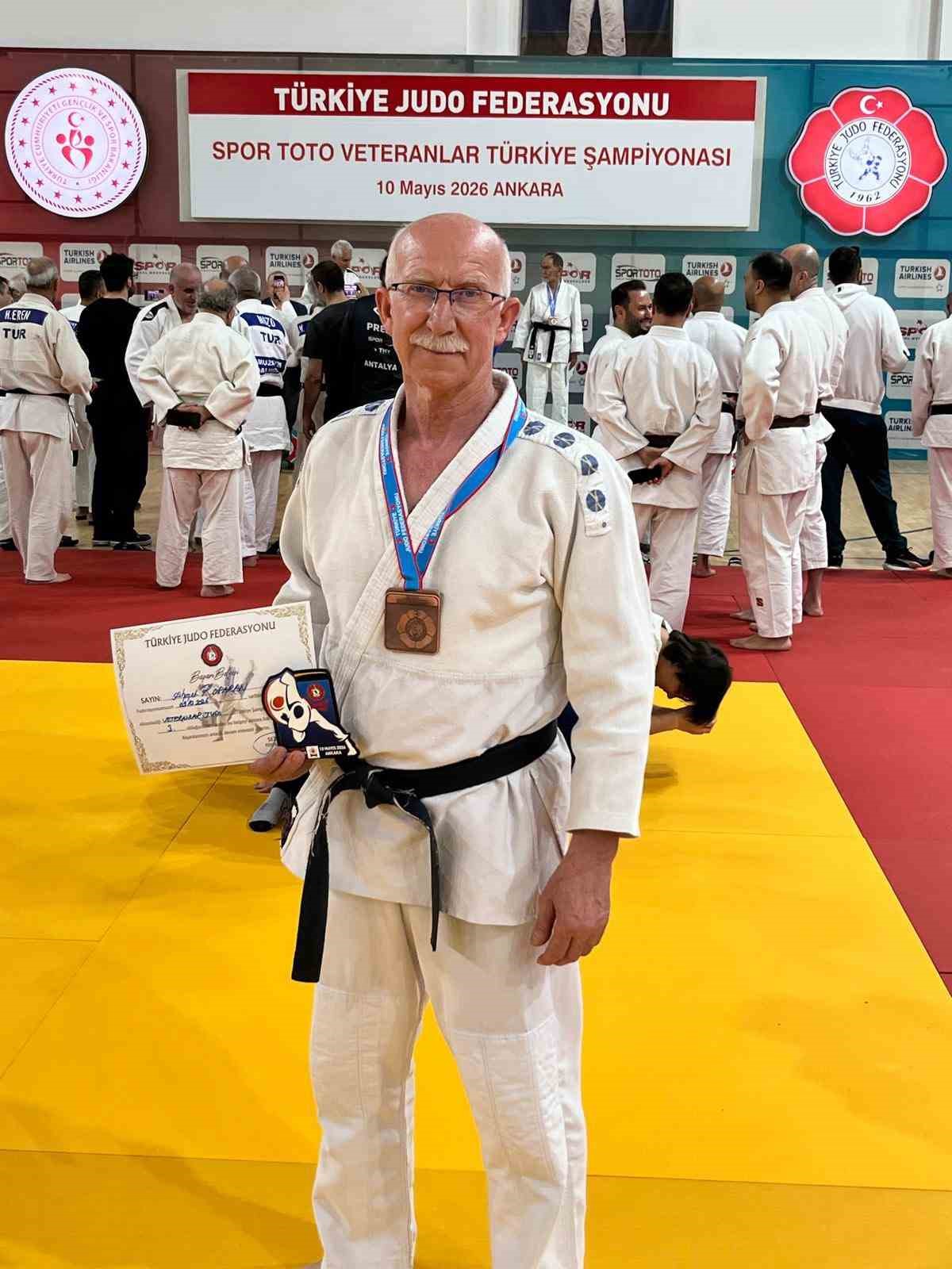veteran-judoculardan-2-bronz-madalya