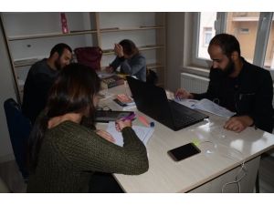 Beytüşşebaplı Öğrenciler Kütüphane İçin Sıra Bekliyor