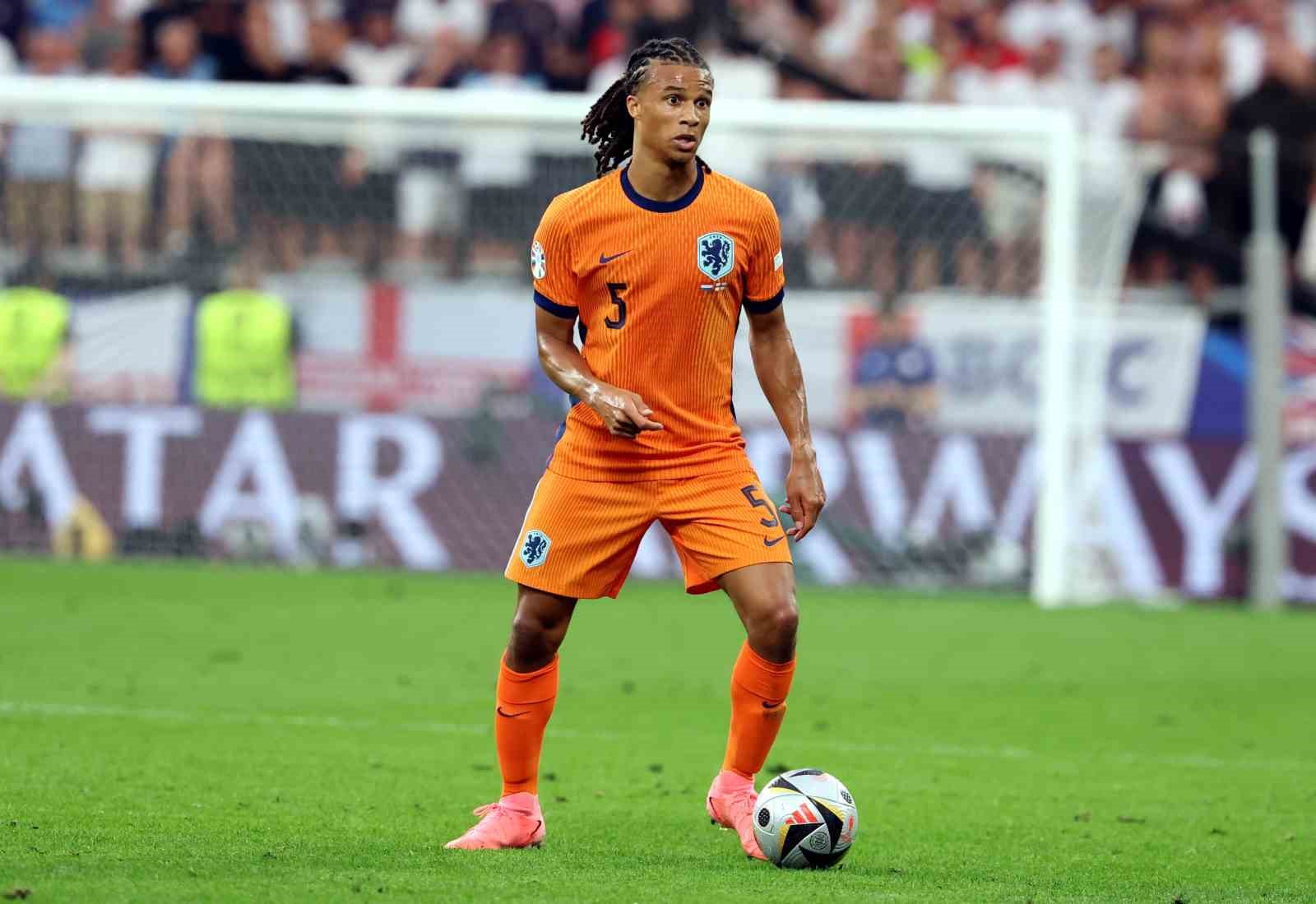 fenerbahce-hollandali-oyuncu-nathan-ake-yi-transfer-etti