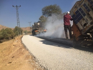 Yolalan Beldesi "Kayyumla" Yol Alıyor