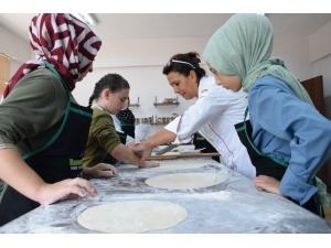 Kartepeli Minik Şefler Yarışmaya Hazırlanıyor