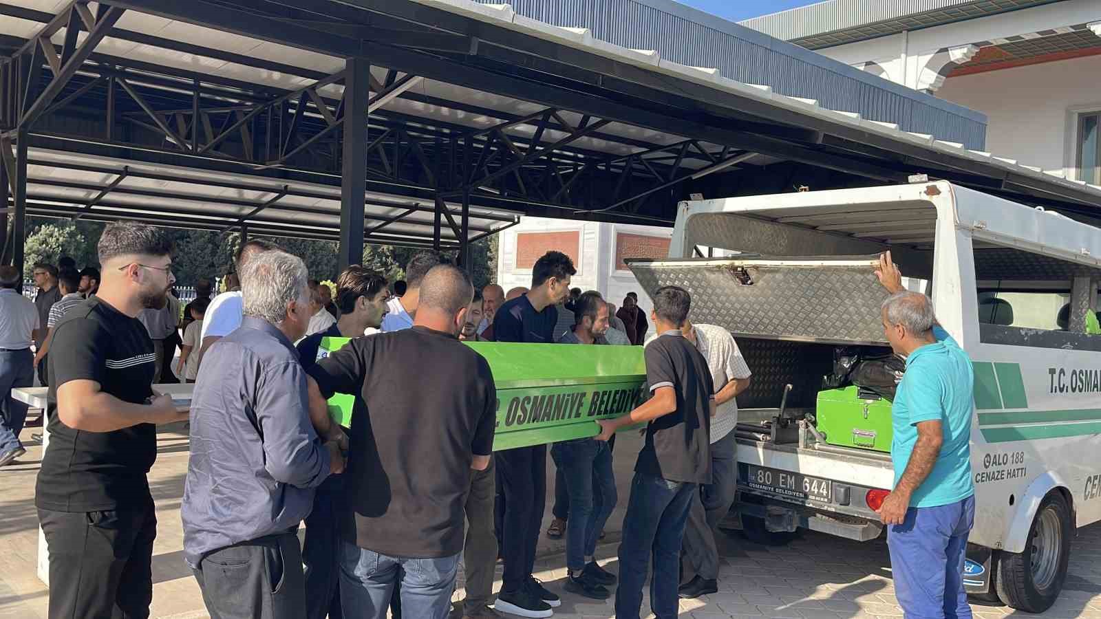 hatay-da-esi-tarafindan-vurulan-emine-cil-osmaniye-de-son-yolculuguna-ugurlandi