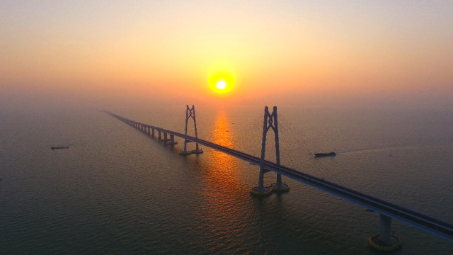 20 Milyar Dolara Mal Olan Dünyanın En Uzun Deniz Köprüsü Açıldı