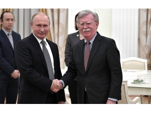 Putin’den Bolton’a: “Abd Armasındaki Zeytinleri Kartal Mı Yedi?”