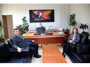 Azerbaycan Büyükelçiliği Eğitim Müşaviri Nesibova’dan Nevü’ye Ziyaret