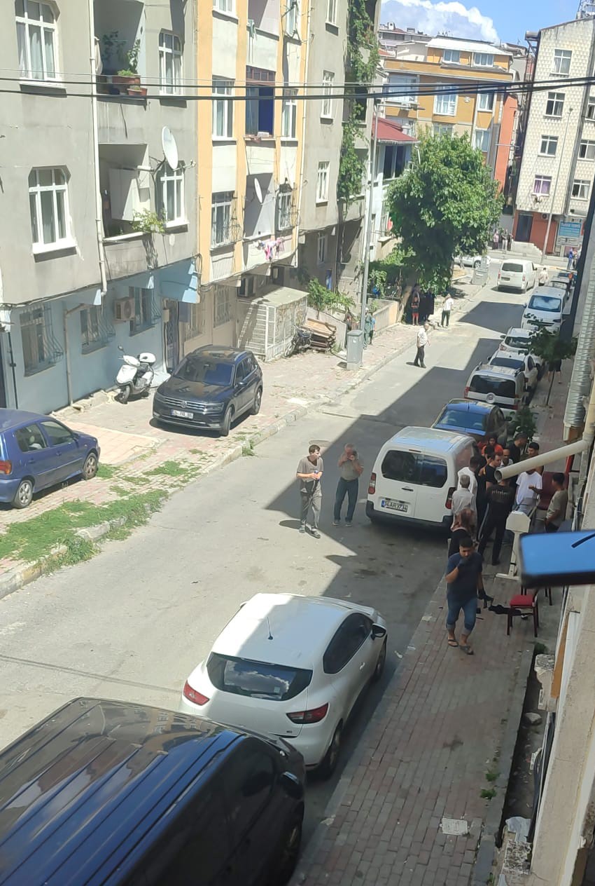 bagcilar-da-is-yerine-kursun-yagdirdi-1-yarali