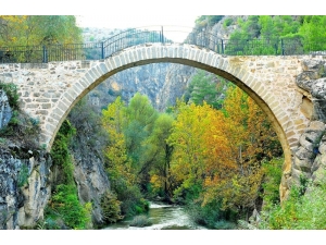 Vali Salim Demir, “Egenin İncisi Uşak, Turizm Alanında Ülkenin Parlayan Yıldızı Olacak”