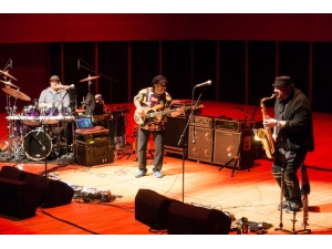 "1 Festival İzmir"de Victor Wooten Rüzgarı