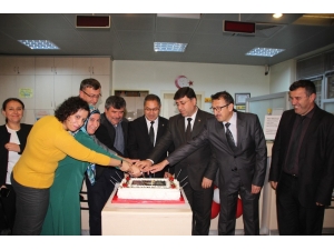 Ptt’nın Kuruluş Yıl Dönümü Kutlaması Pasta Kesimiyle Son Buldu