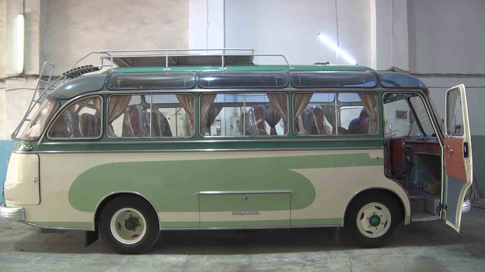 bursa-dan-dunyanin-dort-bir-yanina-klasik-arac-dunyada-sayili-kalan-otobusler-bursa-da-tekrar-restore-ediliyor
