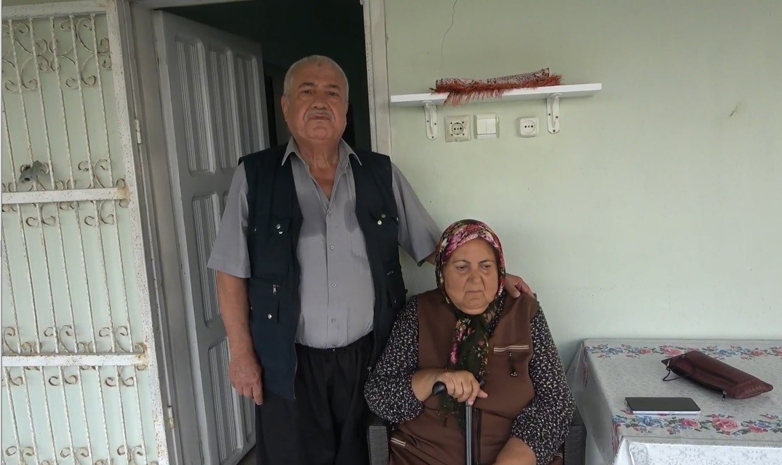esine-olan-sevgisi-60-basamaklik-merdivene-asansor-yaptirdi