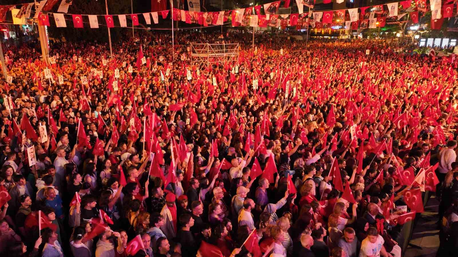 antalya-buyuksehir-belediyesi-nin-zafer-kutlamasi-hazirliklari
