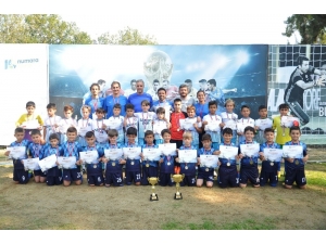 İzmir Takımları, Manisalı Gençlerin Peşinde