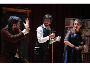 Tesla Ve Edison Arasındaki Savaşı Anlatan ‘Giyotin’ Kbü’de Sahnelendi