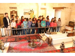 Şanlıurfa’da Öğrencilere Tarihi Mekanlar Tanıtıldı