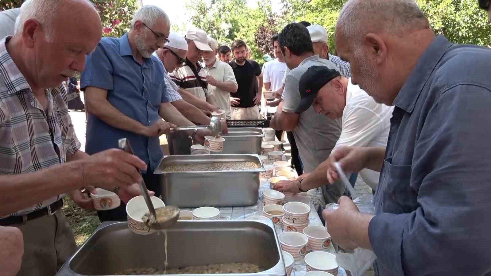 kiremitci-sinanbey-cami-de-bin-500-kisilik-asure-ikrami