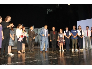 “Yarınlara Geç Kalmadan” Seyirciyle Buluştu