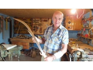 Antikacıya Kızan İnşaat Ustası, Bıçak Merakı Sayesinde Kılıç Ustası Oldu