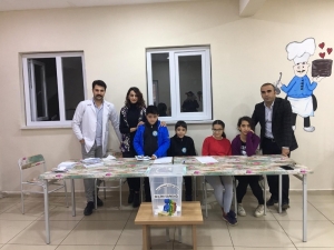 Hakkari’de Okul Meclis Başkanlığı Secimi Yapıldı