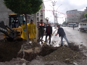 Vaski, Özalp’ta 30 Yıllık Su Hatlarını Yeniliyor