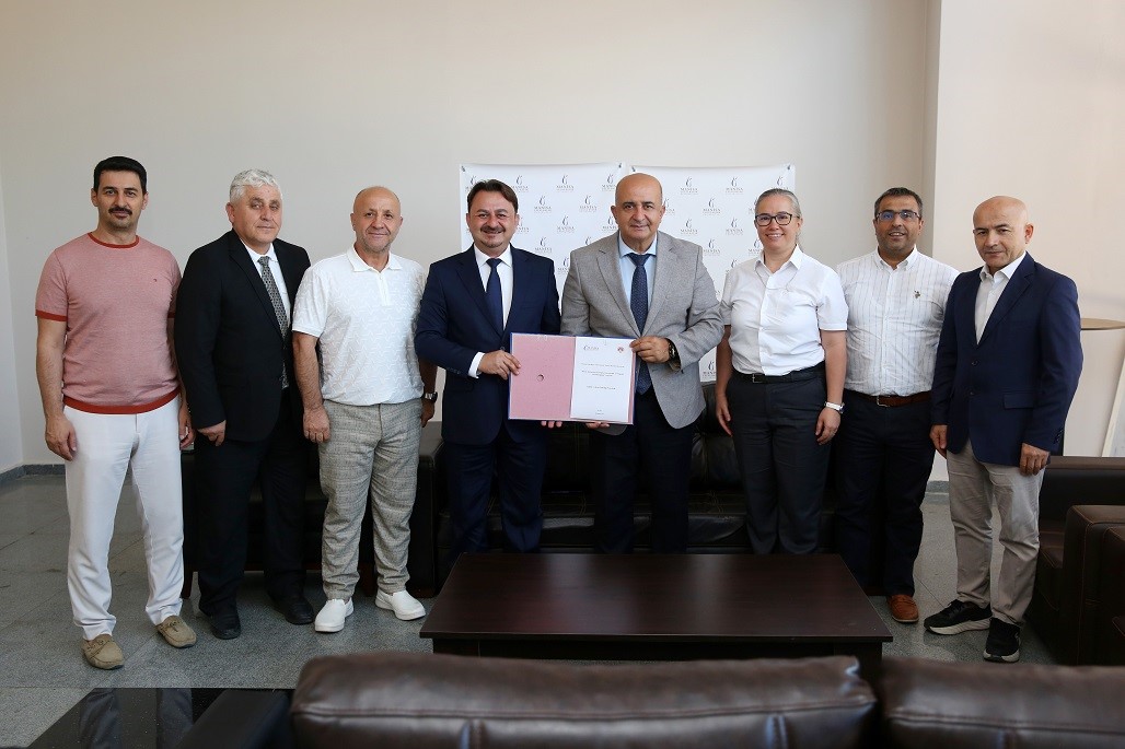 karate-antrenorlugunde-bir-ilk