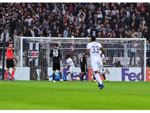 Uefa Avrupa Ligi: Beşiktaş: 0 - Genk: 1 (İlk Yarı)