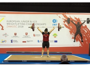 Halterde Dilara Narin, Avrupa Şampiyonu Oldu