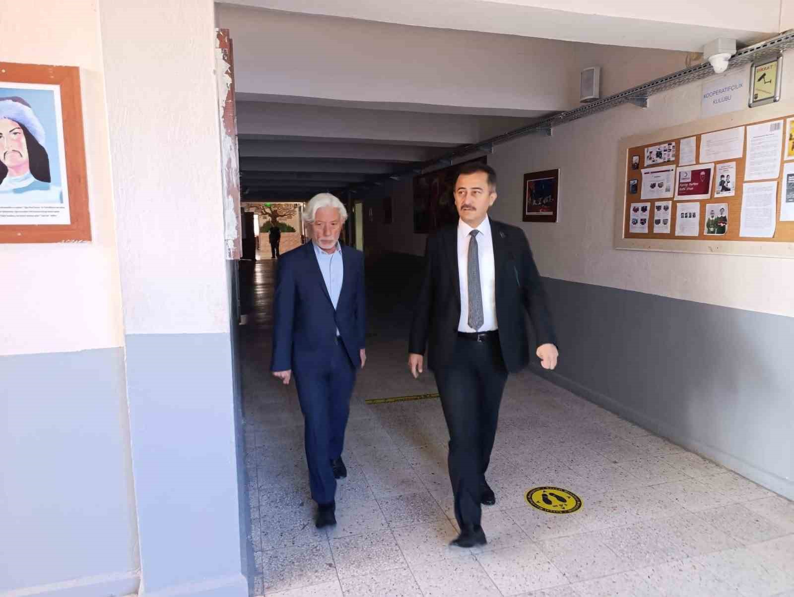 keles-ogretmen-ve-ogrencilerin-taleplerini-dinledi