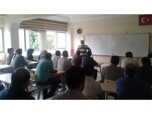 Emekli Müdür Yardımcısına Duygulandıran Sürpriz