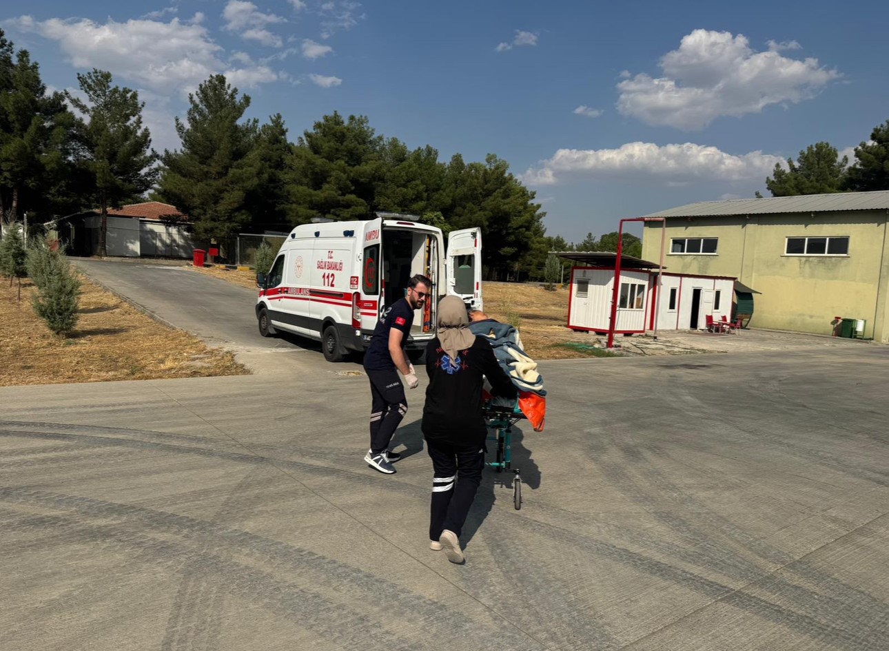 siirt-te-beyin-kanamasi-geciren-kadin-ambulans-helikopterle-hastaneye-sevk-edildi