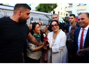 Türk Sinemasının ‘Sultanı’ Türkan Şoray’ı Ağlatan Açılış