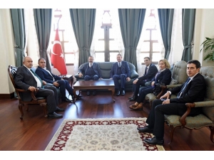 Gso Yönetimi Vali Tekinarslan’ı Ziyaret Etti