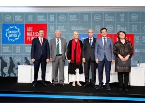 Kartepe Zirvesi’nde Göç Ve Mültecilik Tartışıldı