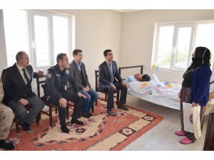 Cumhuriyet’le Yaşıt Ümmügülsüm Nineye Ziyaret