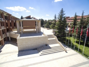 Anadolu Üniversitesi Eğitim Araştırmalarında Türkiye’nin En İyisi