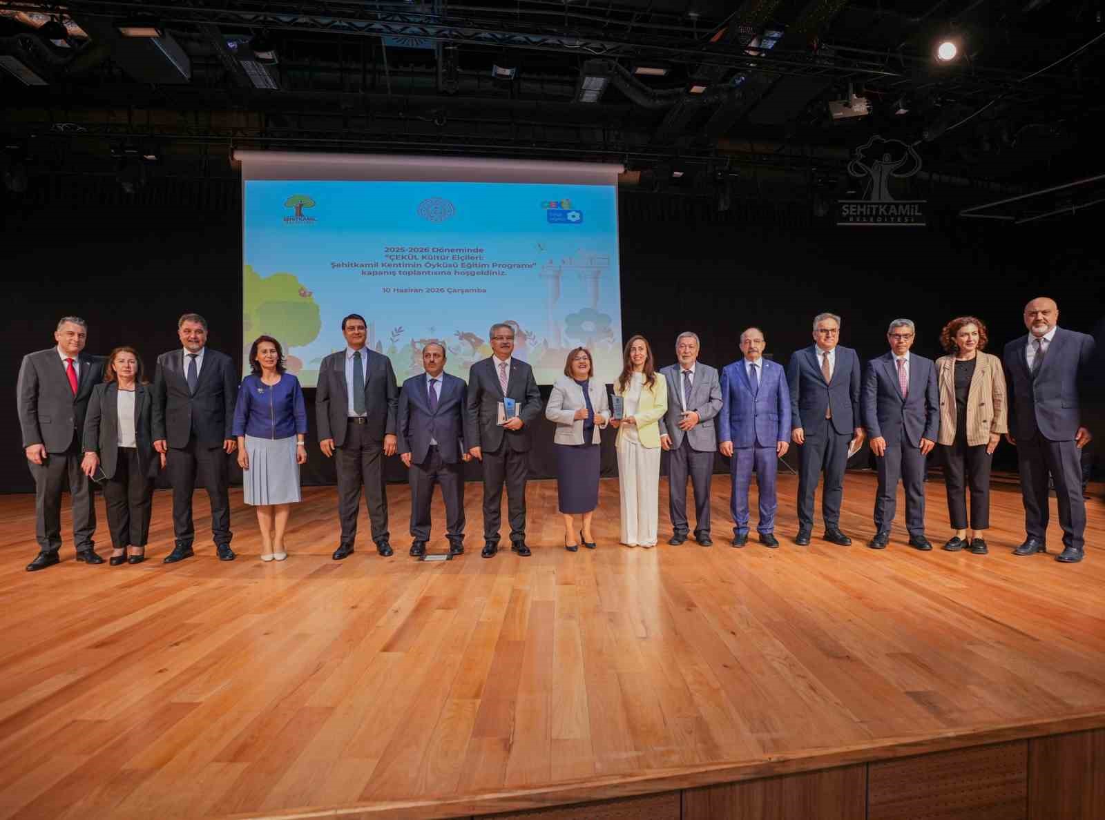 sehitkamil-de-700-ogrenci-tarihi-ile-bulustu