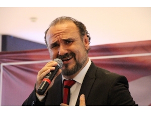 Cumhuriyet Bayramı Hakan Aysev İle Kutlandı