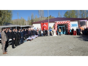 Vali Azizoğlu: “Geleceğin Mimarları Bugünün Çiçekleri Bu Sıralarda Yetişiyor”