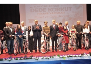 Elazığ’da Dede Korkut Hikaye Yarışmasında Dereceye Girenler Ödüllerini Aldı