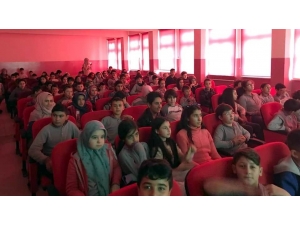 ’Yeterli Ve Dengeli Beslenme’ Semineri