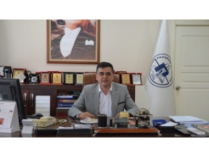 Dev Türk Bayrağı İlçenin Her Tarafından Görünüyor