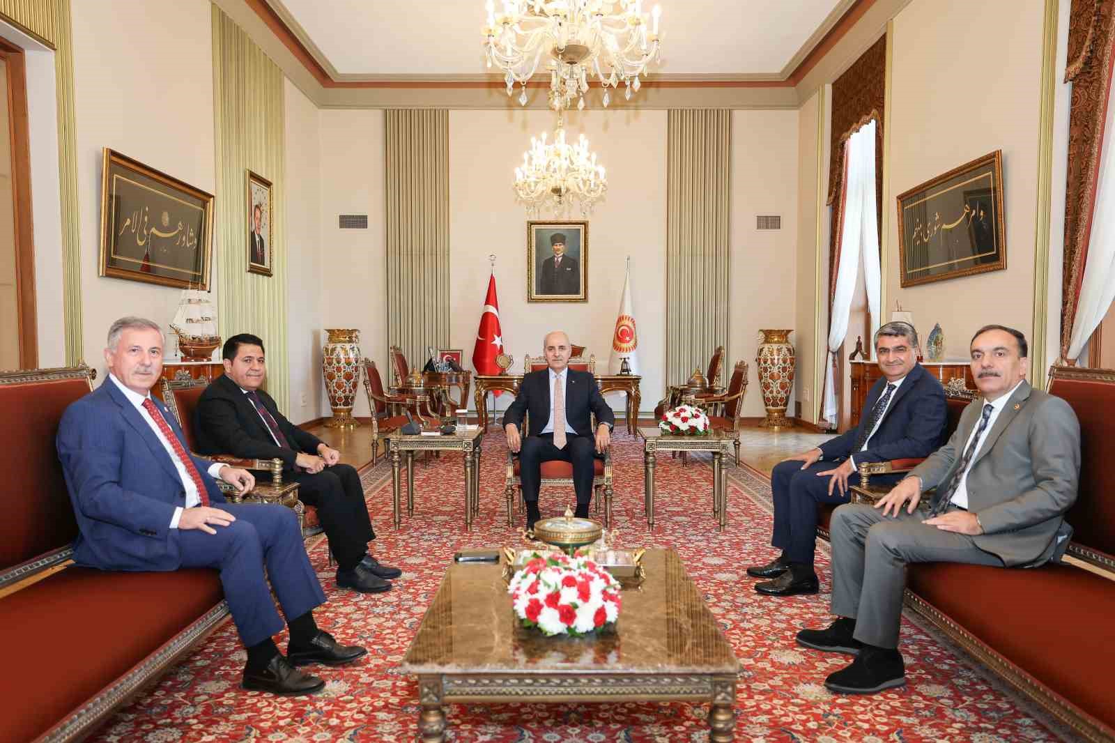 tbmm-baskani-kurtulmus-yeni-yol-partisi-heyetiyle-gorustu