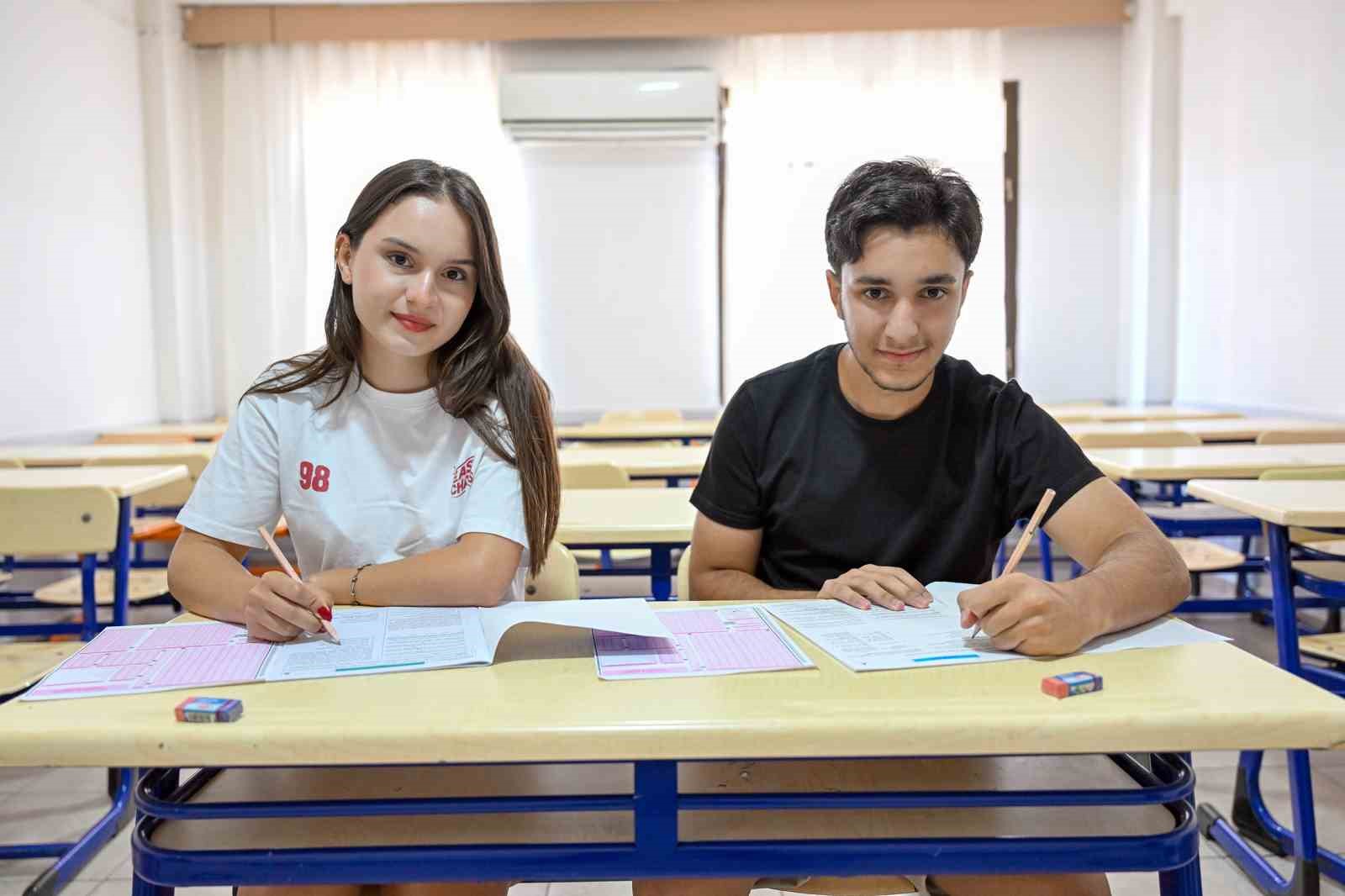 mersin-de-ucretsiz-kurs-destegiyle-396-ogrenci-universiteli-oldu