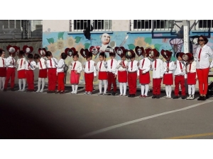 Minikler Cumhuriyet Bayramı’nı Coşkuyla Kutladı