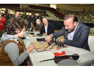 Başkan Doğan’dan Ailelere, “Çocuklarınıza Satranç Öğretin” Çağrısı