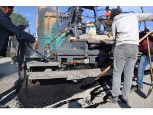 Şuhut’ta Sıcak Asfalt Dökümü Dualarla Başladı