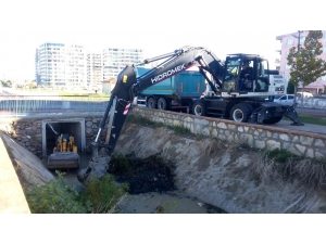 Güzelyurt’ta Dere Temizliği