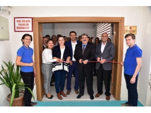 Bilecik Belediyesi’nden Meslek Lisesine Kütüphane Ve Satranç Odası