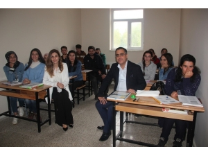 Muradiyeli Öğrenciler Üniversiteye Hazırlanıyor