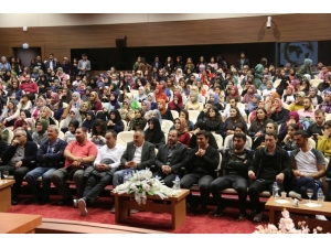 Yazar Tarık Tufan Nevü Öğrencileriyle Buluştu